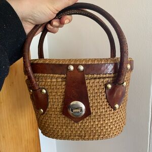 Vintage basket bag leather handles